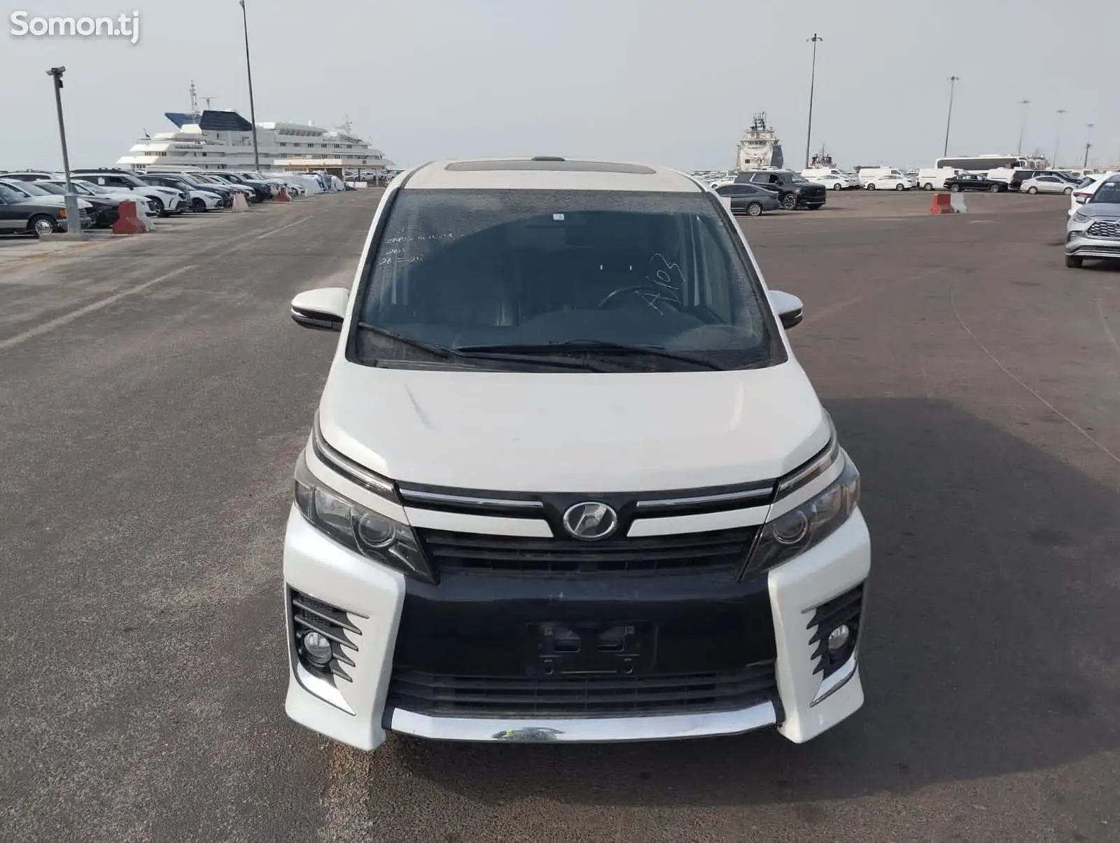 Toyota Voxy, 2014-16