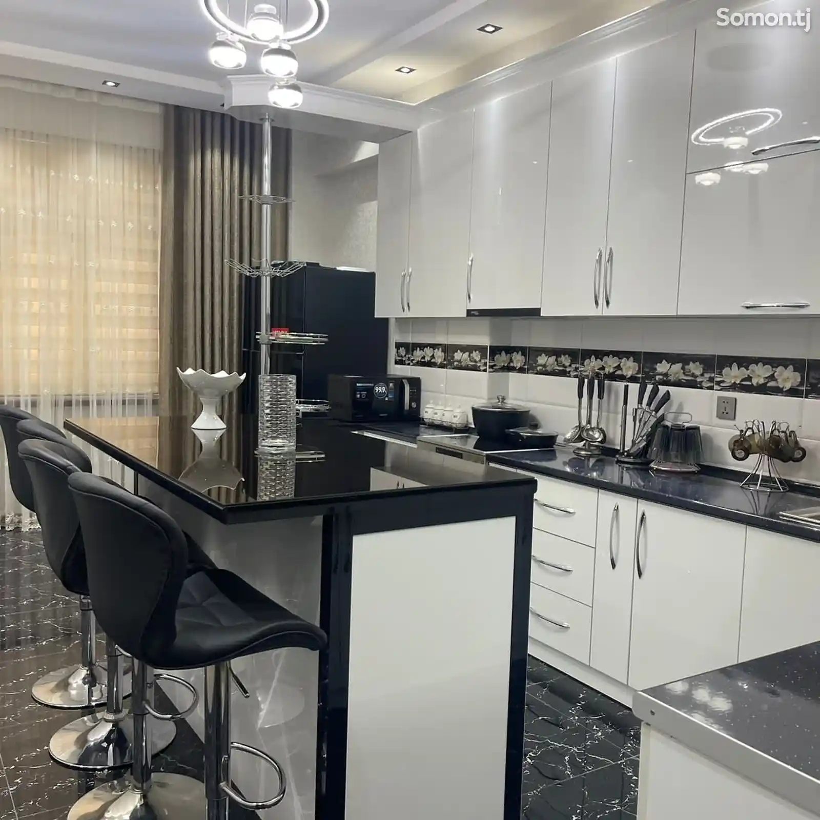 2-комн. квартира, 3 этаж, 92м², Дом Печати, Шохмансур-3