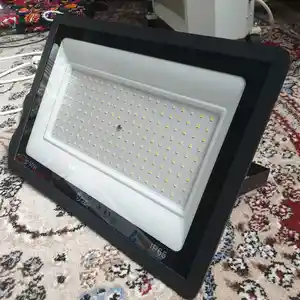 Светодиодный прожектор 150 ватт