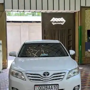 Toyota Camry, 2011