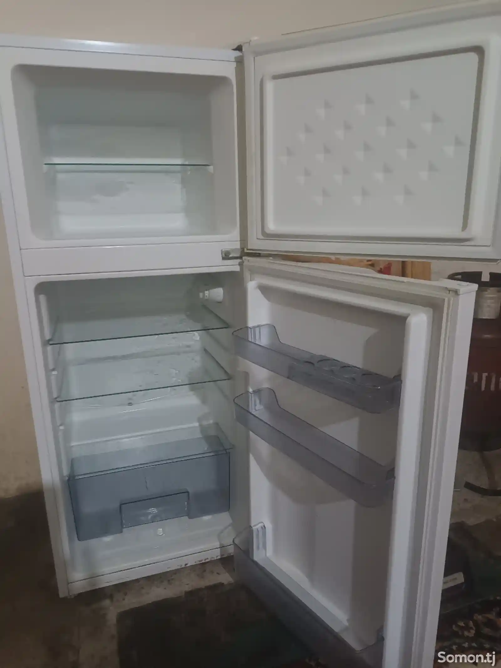 Холодильник Avesta-2