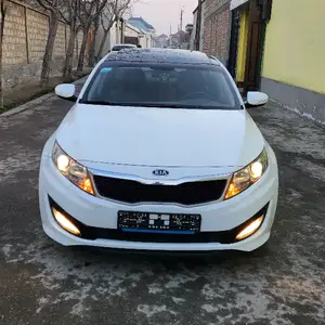 Kia K5, 2011