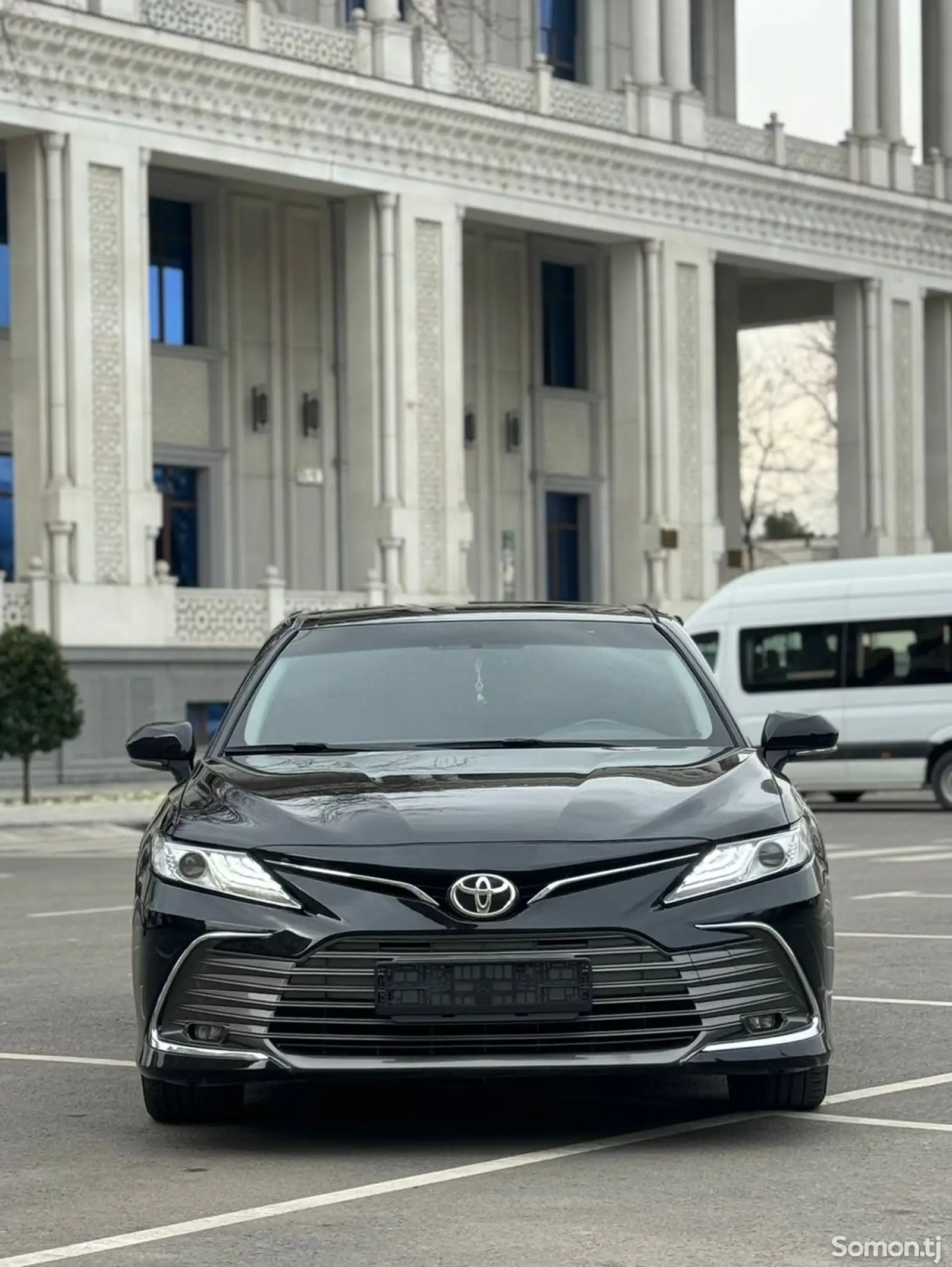 Toyota Camry, 2018-1