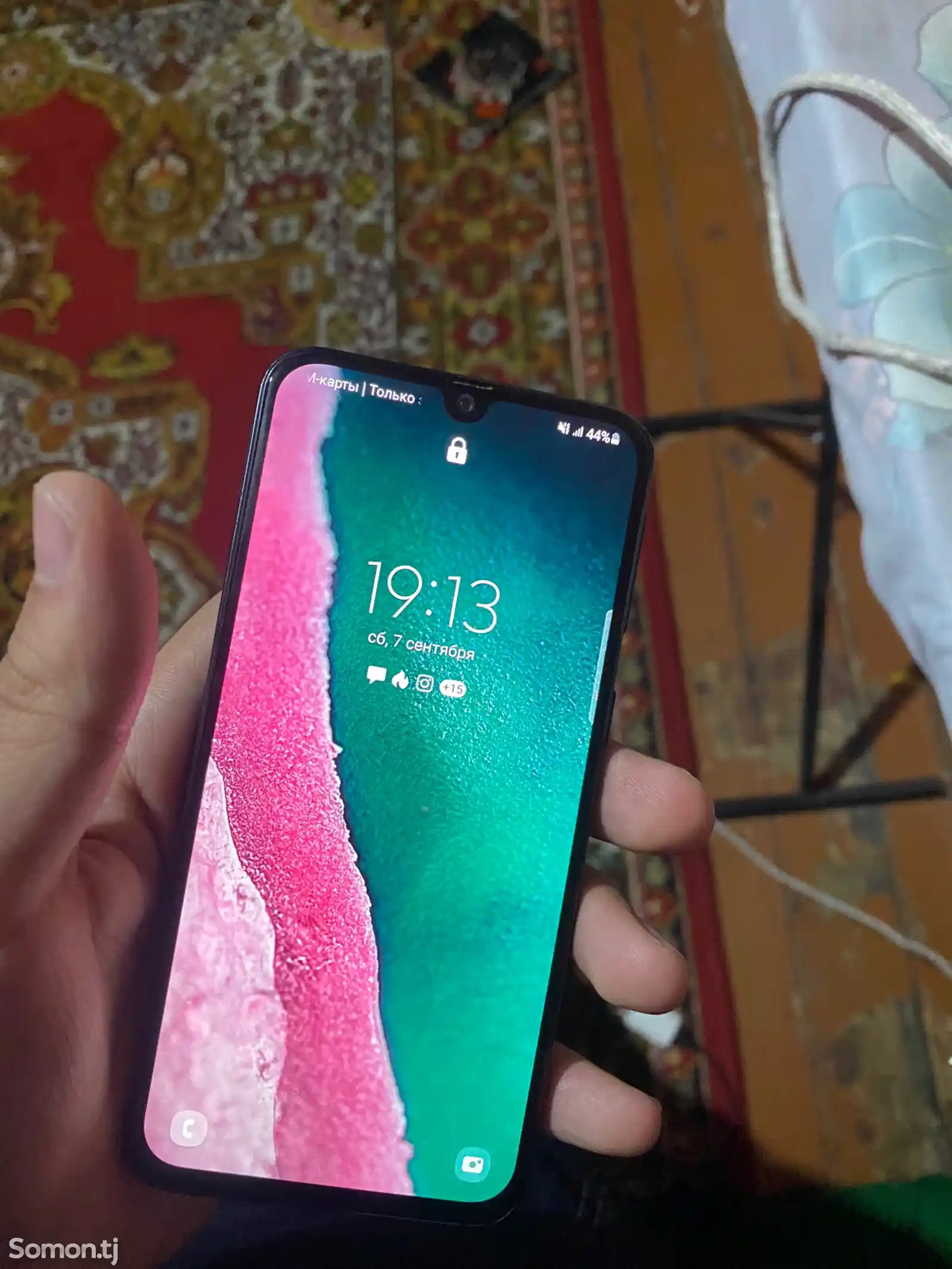 Samsung galaxy A40-1