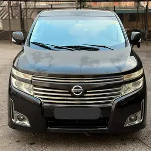 Nissan Elgrand, 2014