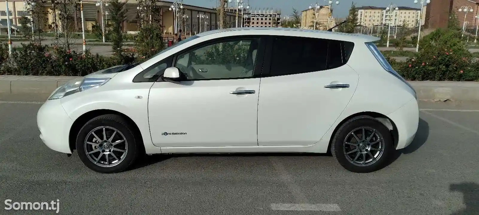 Nissan Leaf, 2013-8