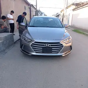 Hyundai Elantra, 2017