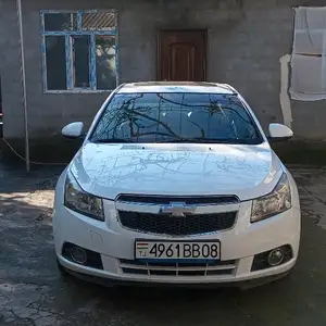 Chevrolet Cruze, 2010