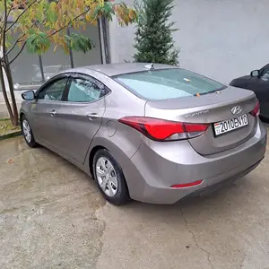 Hyundai Elantra, 2016