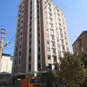 2-комн. квартира, 12 этаж, 68 м², Донишгохи Носири Хусрав