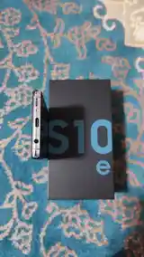 Samsung Galaxy s10e-7