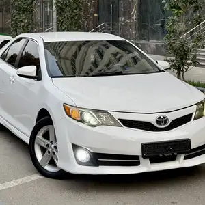 Toyota Camry, 2012