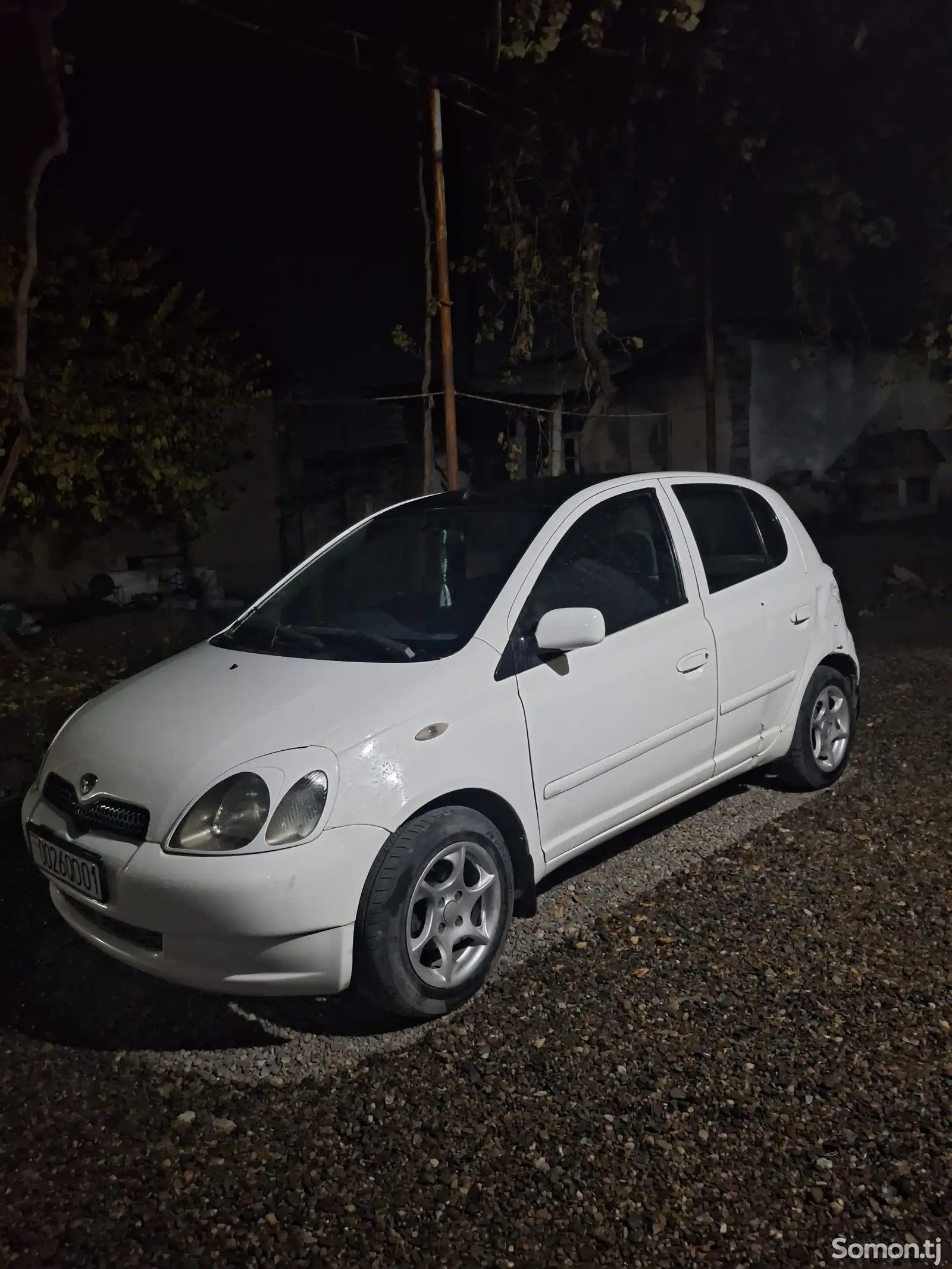 Toyota Vitz, 1999-1