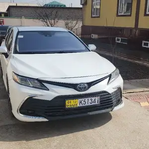 Toyota Camry, 2018