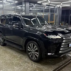 Lexus LX series, 2022