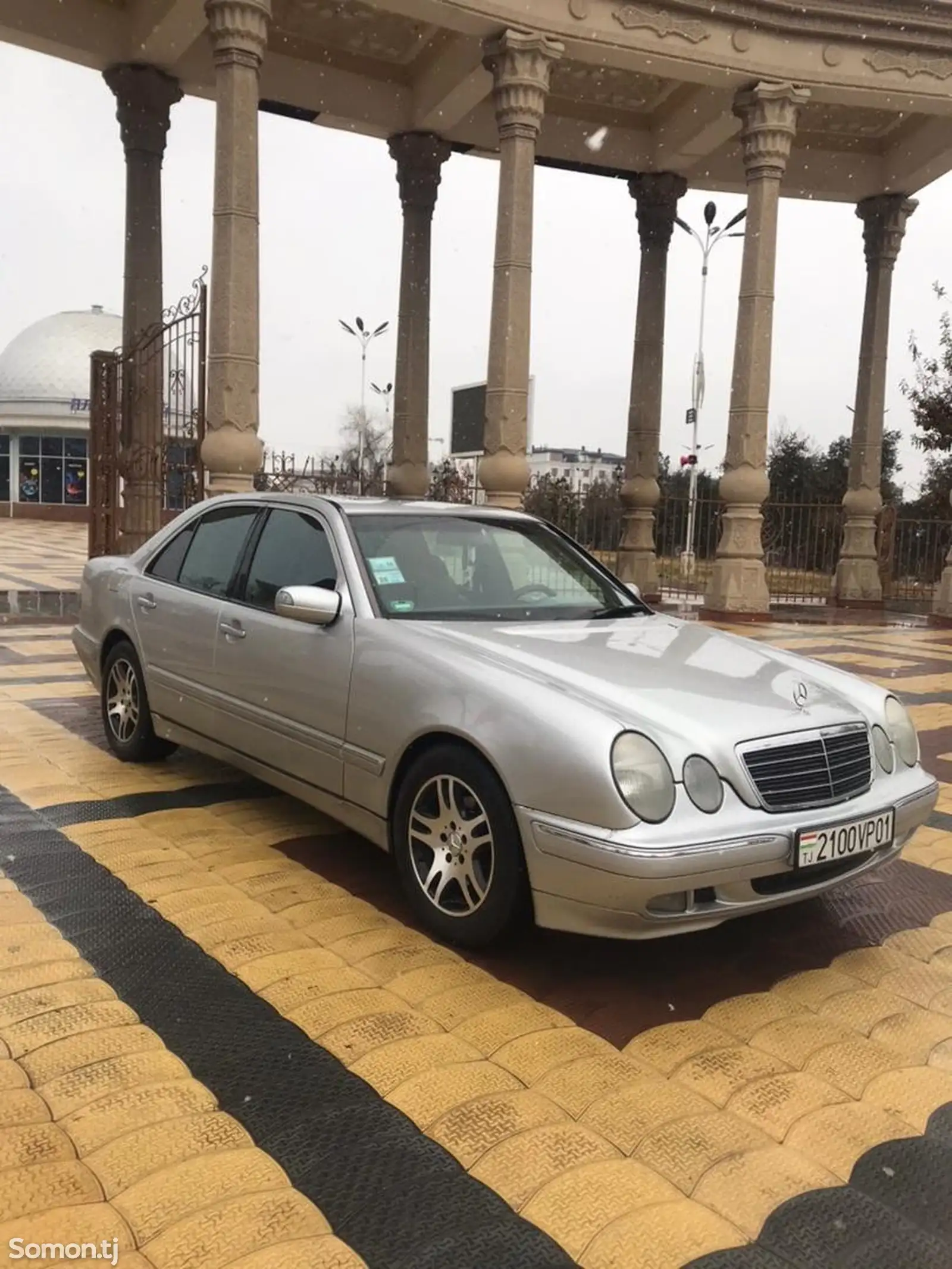 Mercedes-Benz E class, 2000-1