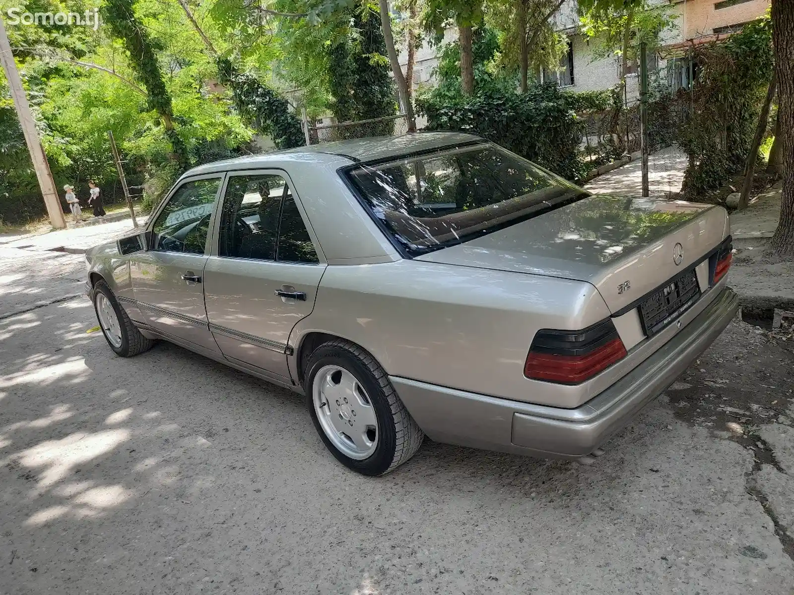 Mercedes-Benz W124, 1990-6