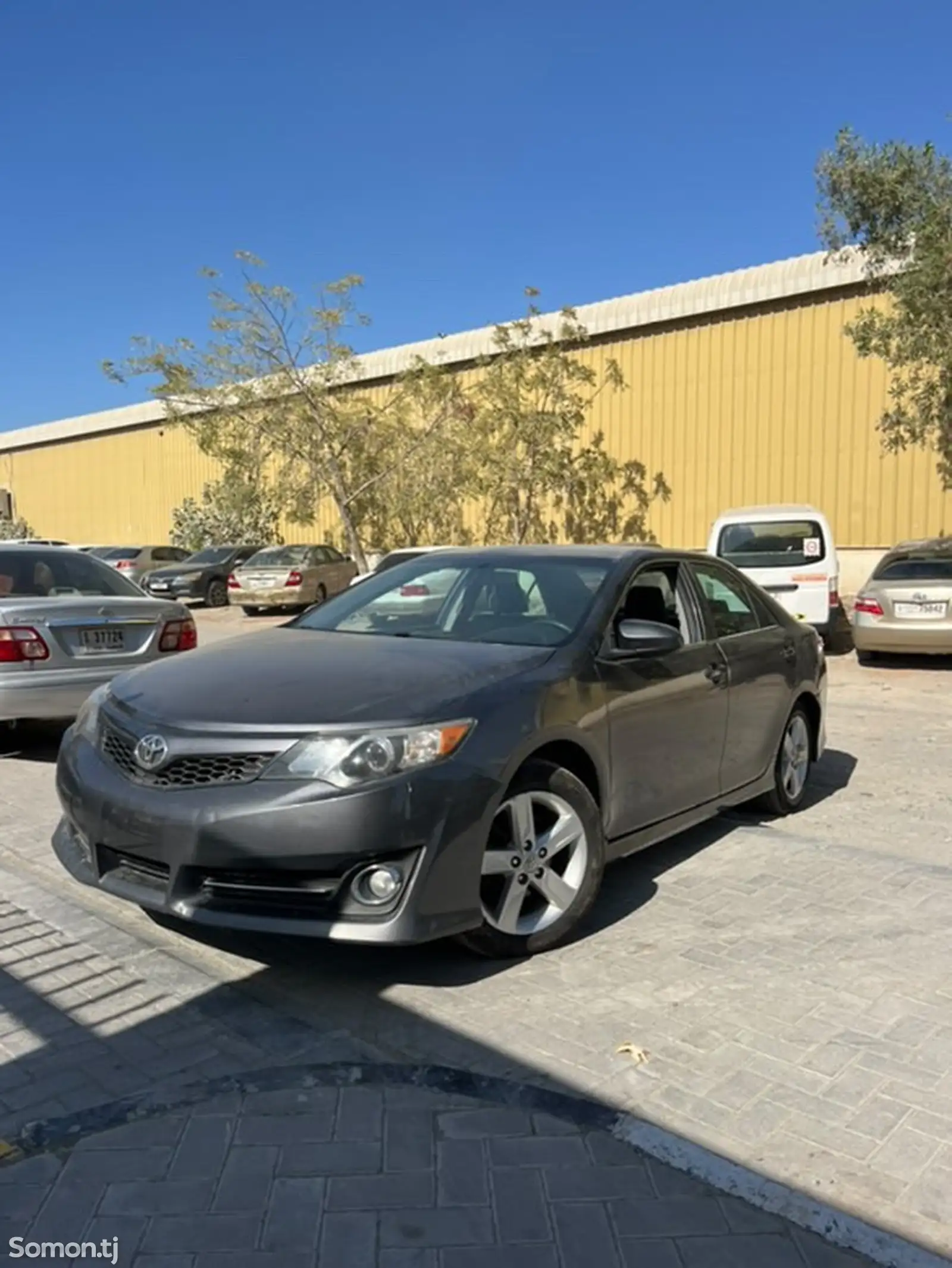 Toyota Camry, 2014-1