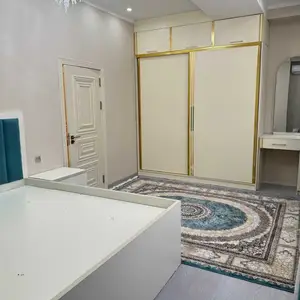 3-комн. квартира, 4 этаж, 104м², Опера балет