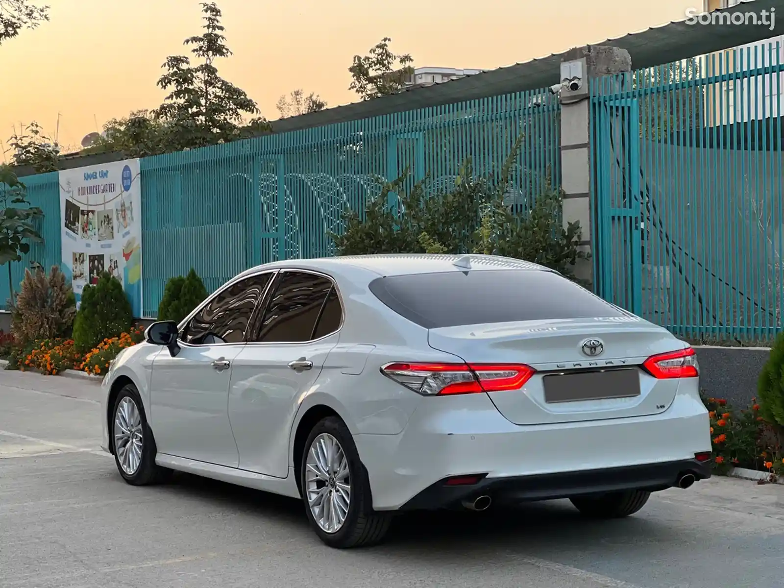 Toyota Camry, 2019-10