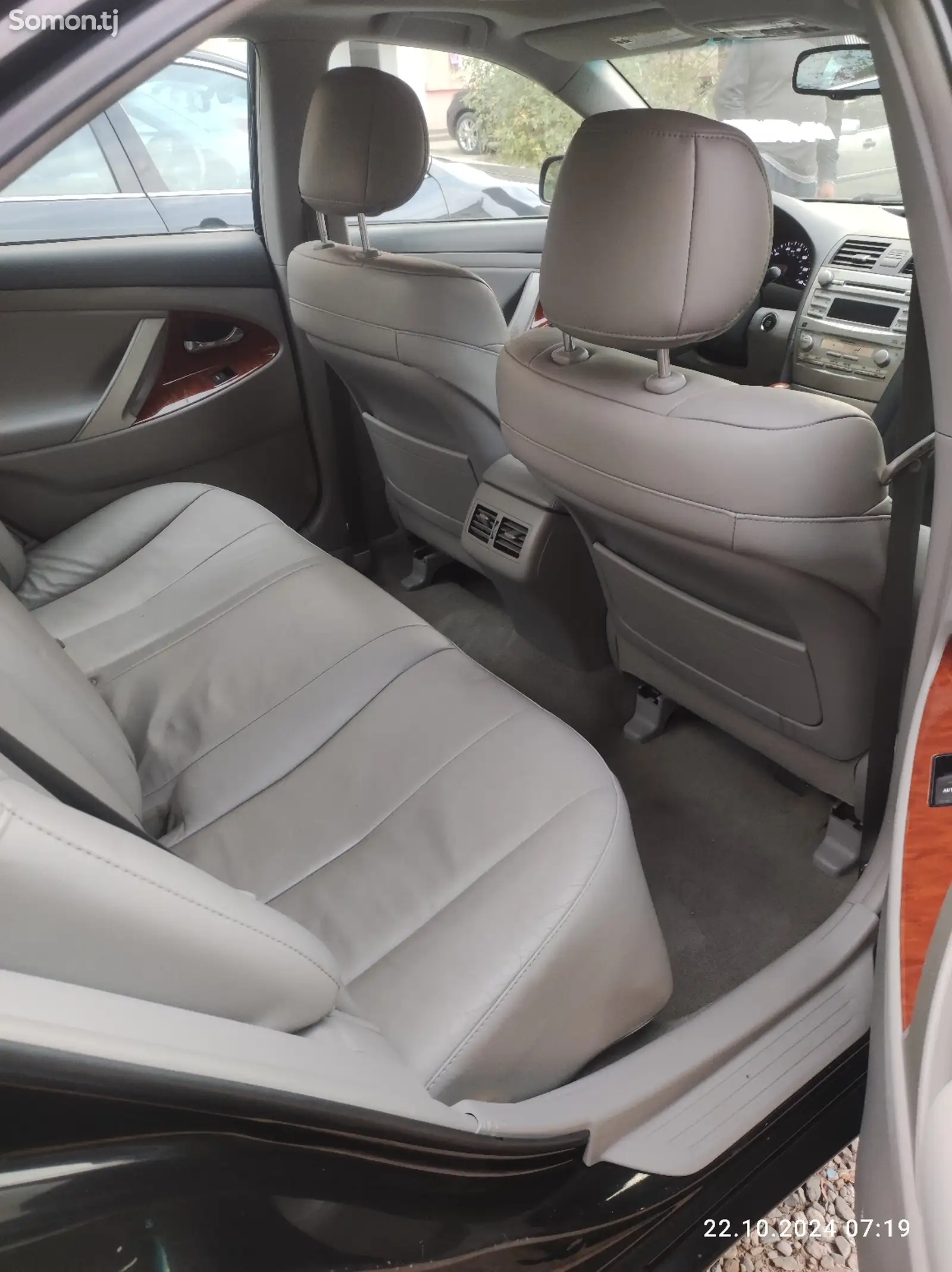 Toyota Camry, 2011-8