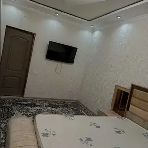 2-комн. квартира, 2 этаж, 60м², И.Сомони, хиёбони Рудаки