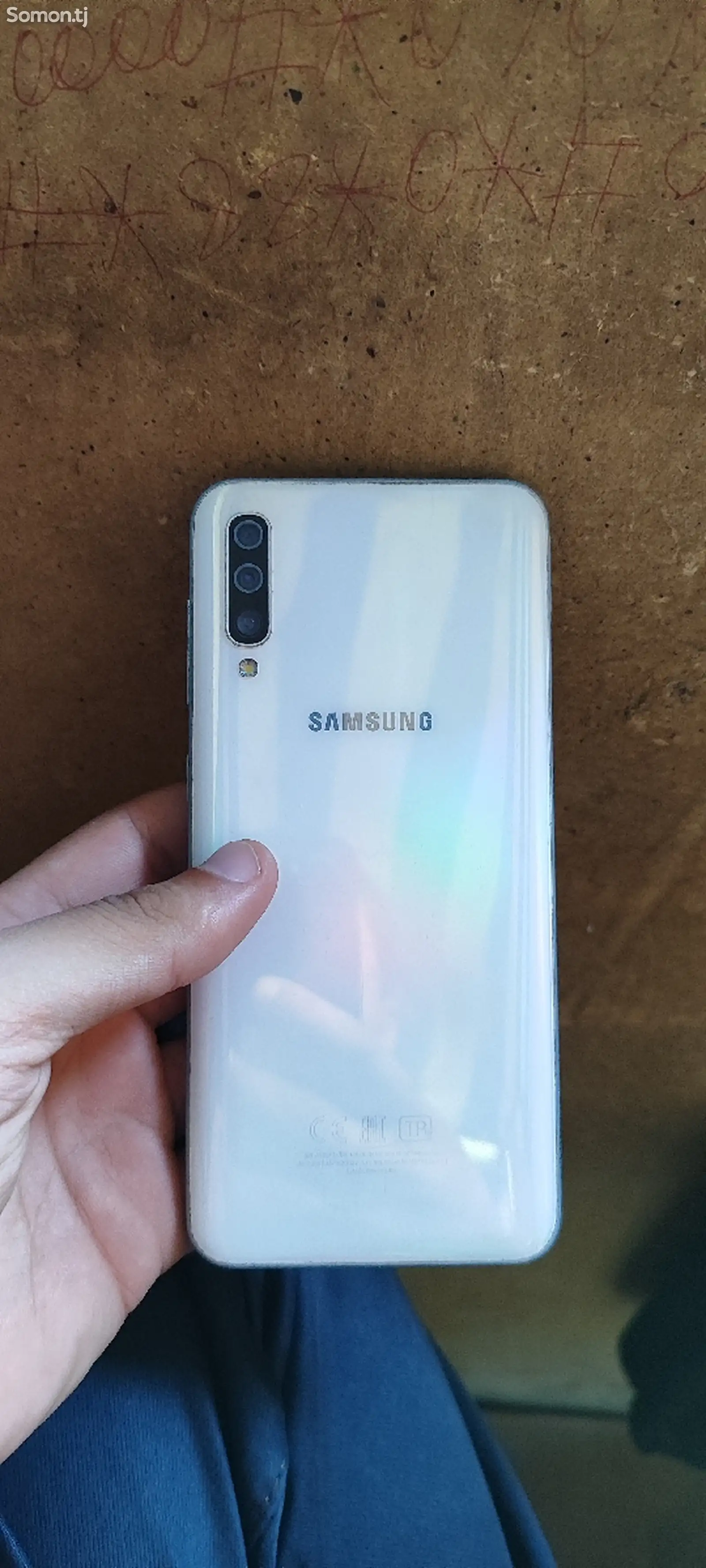 Samsung Galaxy A50-1