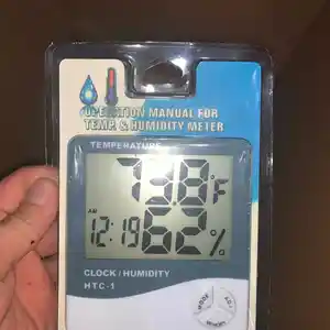 Умные настольные часы с термометром