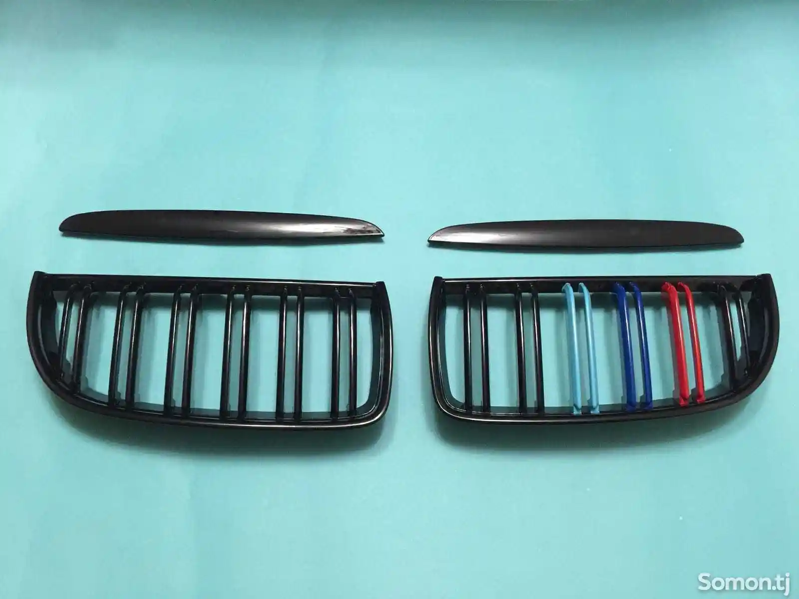 Решетка радиатора глянцевая черная с цветом /// M-Performance BMW E90 05-10-7