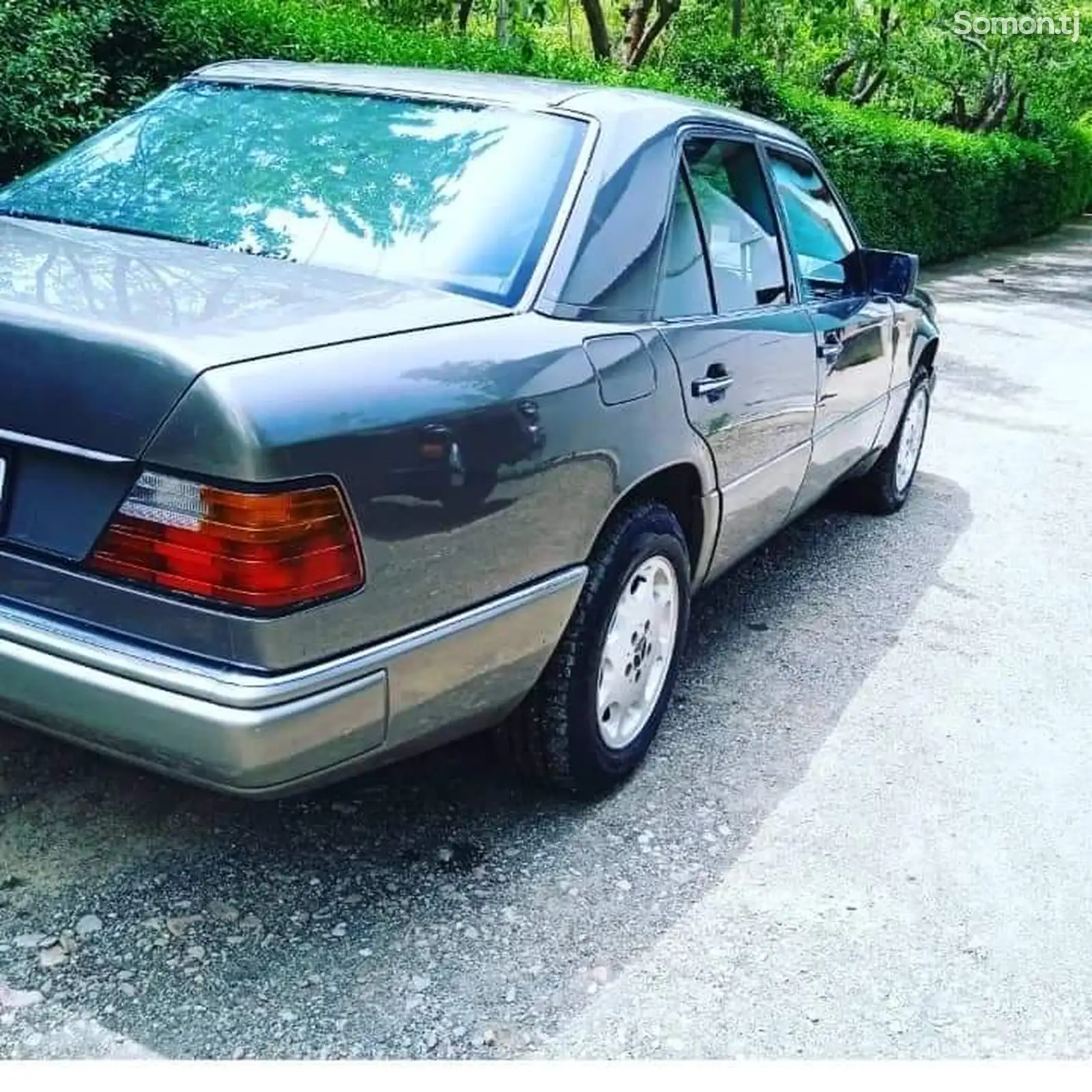 Mercedes-Benz W124, 1990-1