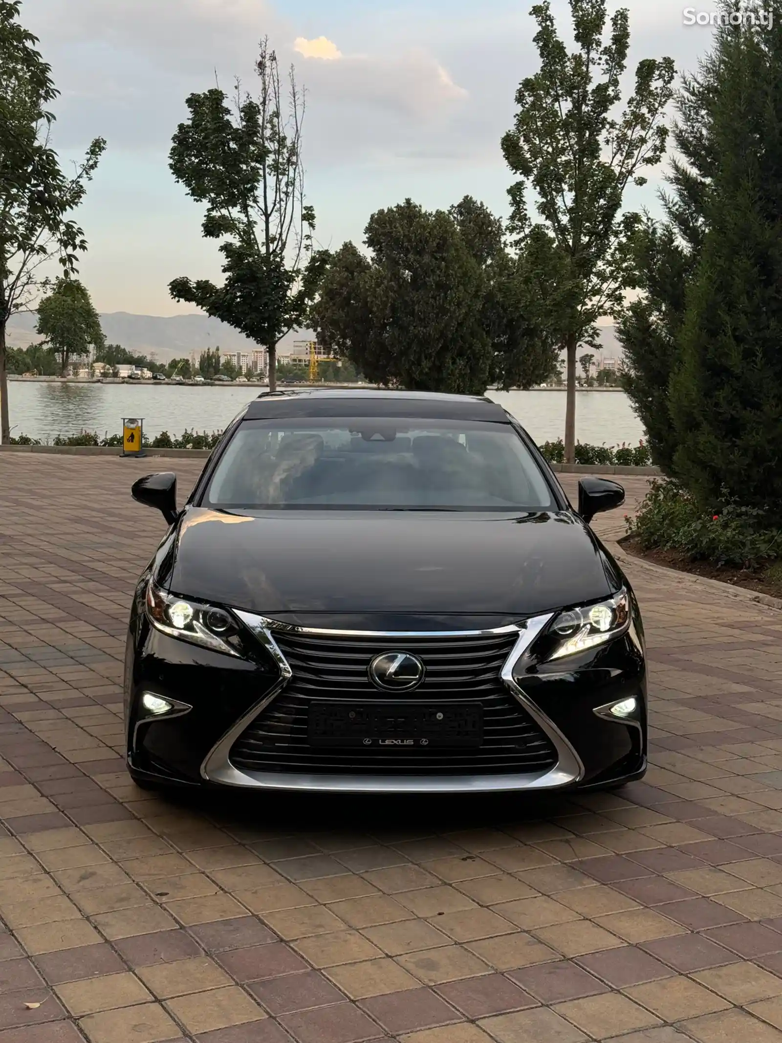 Lexus ES series, 2016-2