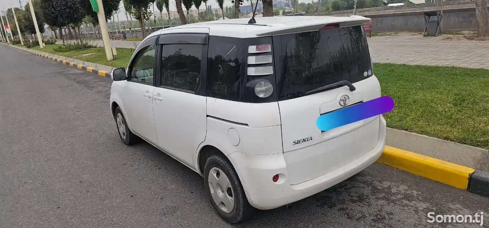 Toyota Sienta, 2006-1