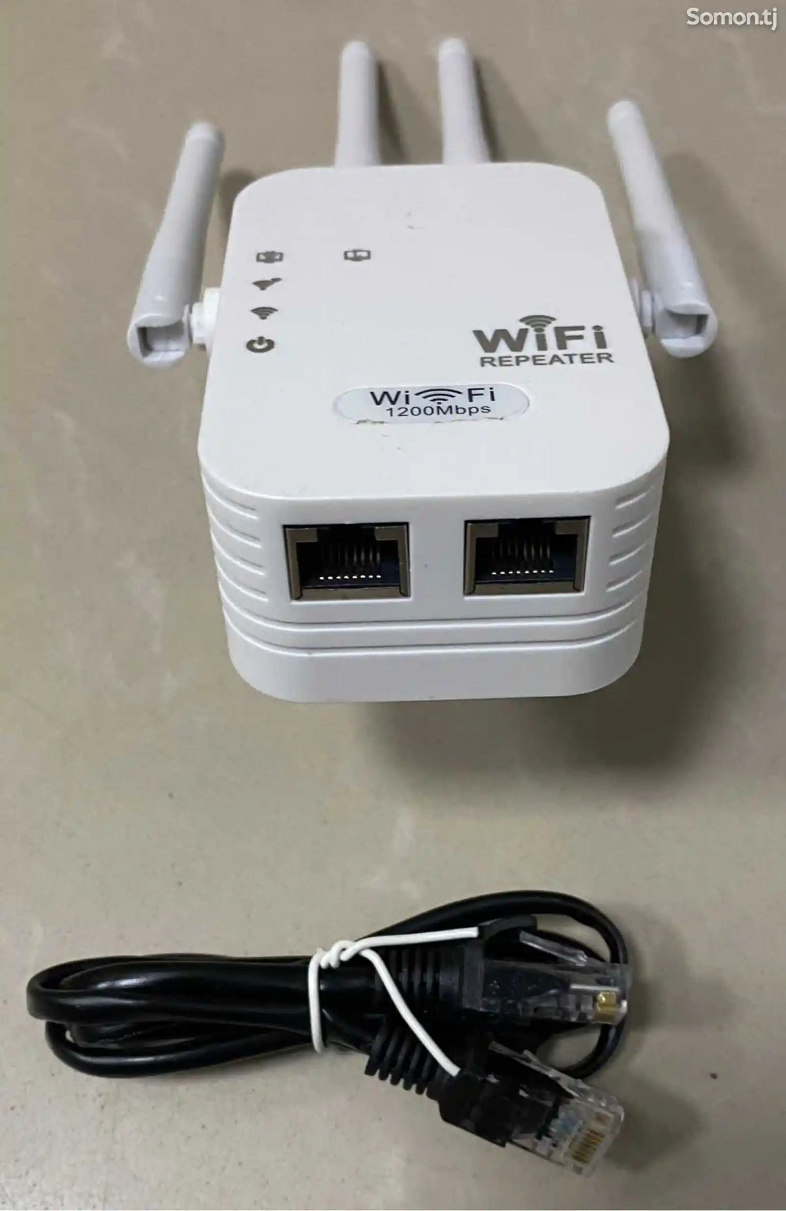 Усилитель Wi-Fi-сигнала 2.4 и 5 ГГц AC1200M-3
