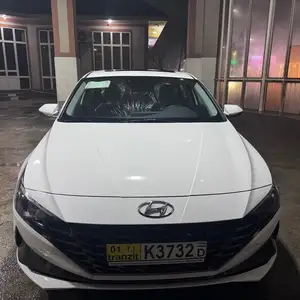 Hyundai Elantra, 2023