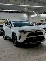 Toyota RAV 4, 2021-4