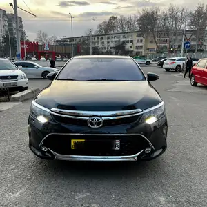 Toyota Camry, 2016