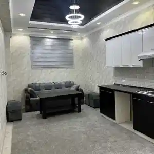 1-комн. квартира, Цокольный этаж, 50 м², 34мкр