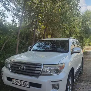 Toyota Land Cruiser, 2013