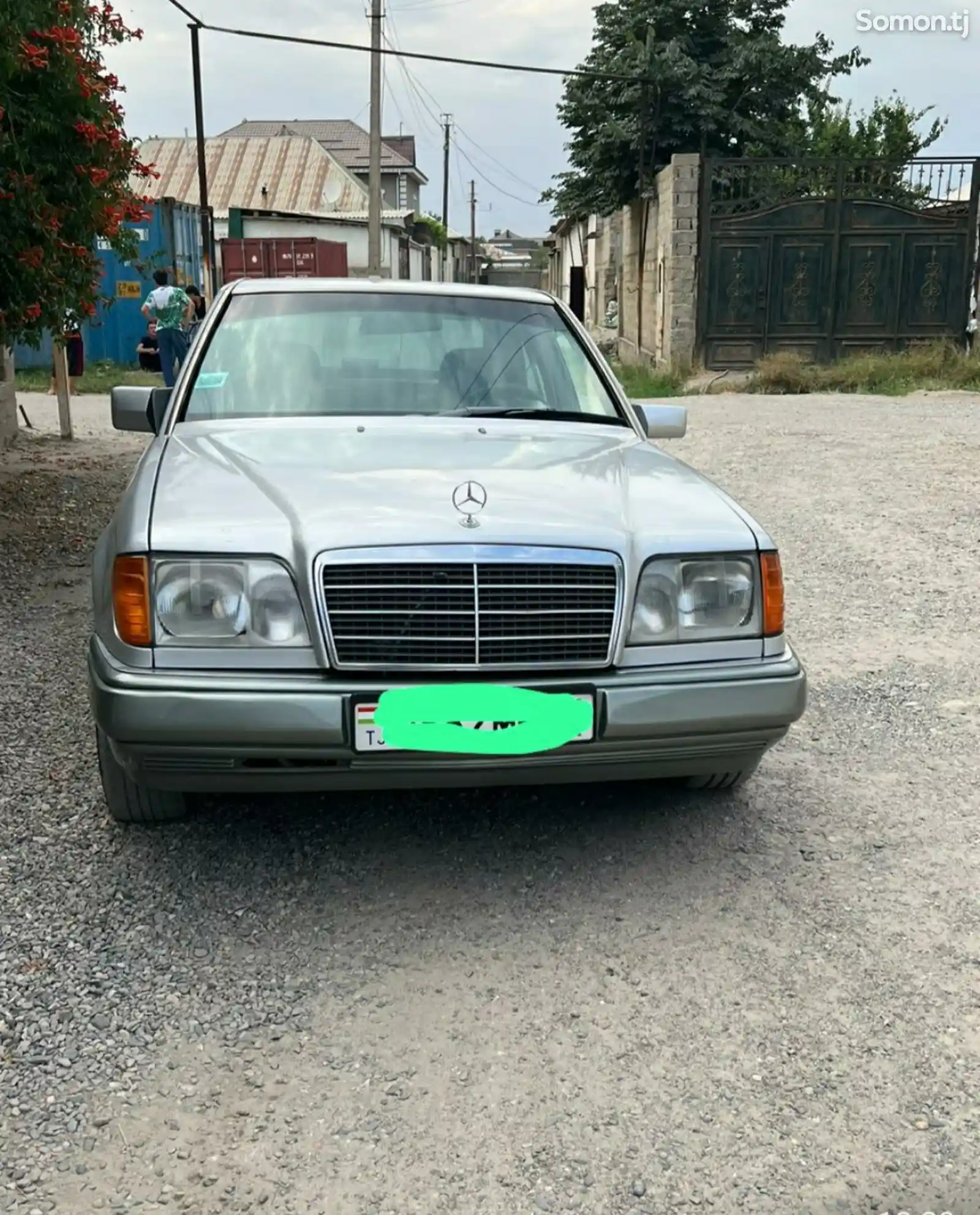 Mercedes-Benz W124, 1990-1