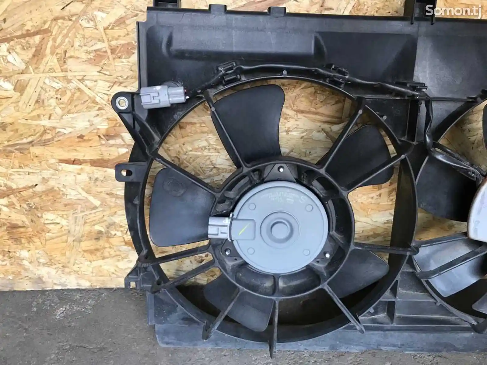 Вентилятор охлаждения двигателя Toyota Avensis-9