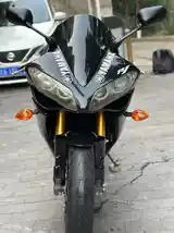 Мотоцикл Yamaha r1-2