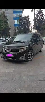 Nissan Elgrand, 2015-3