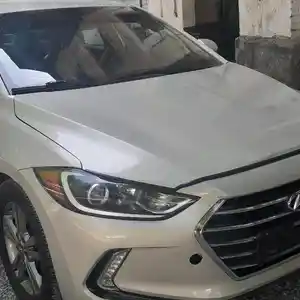 Hyundai Elantra, 2019