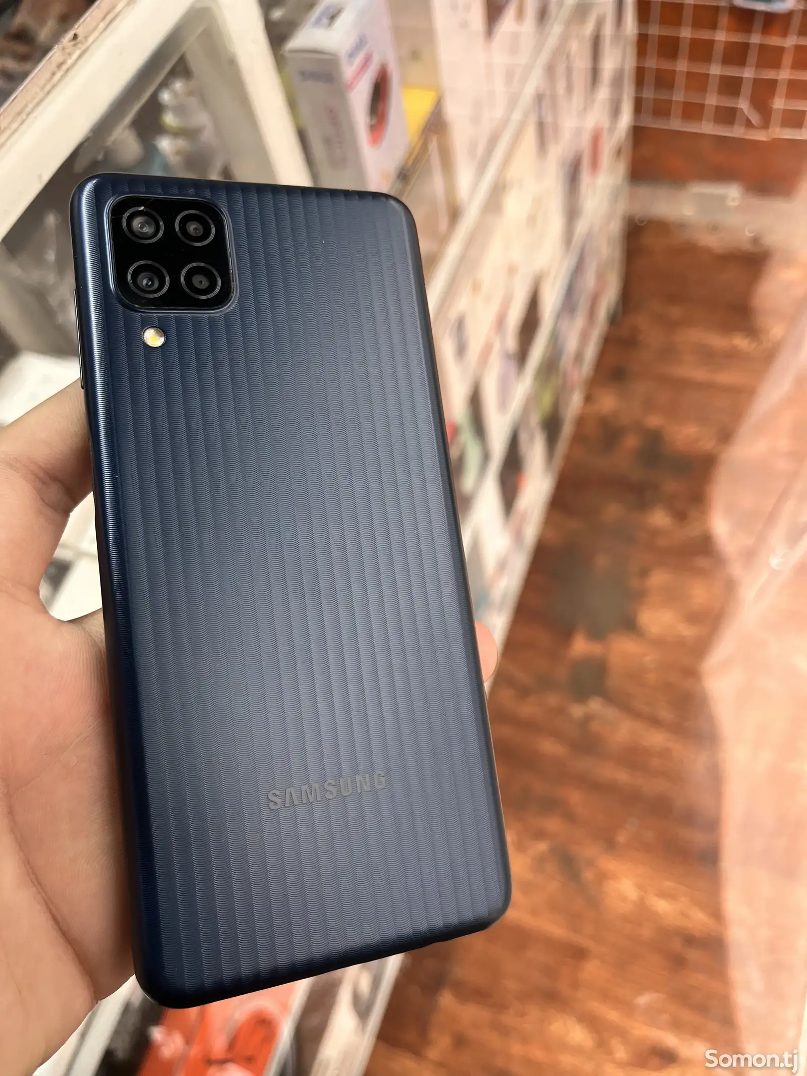 Samsung Galaxy M12-1