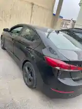 Hyundai Elantra, 2019-6