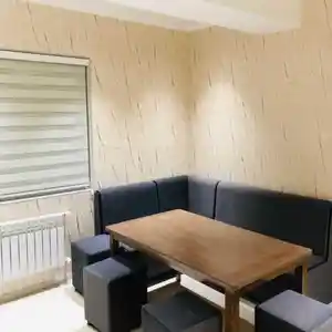 2-комн. квартира, 2 этаж, 65м², Цирк