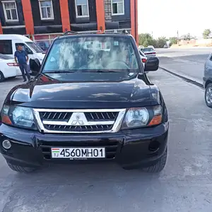 Mitsubishi Pajero, 2002