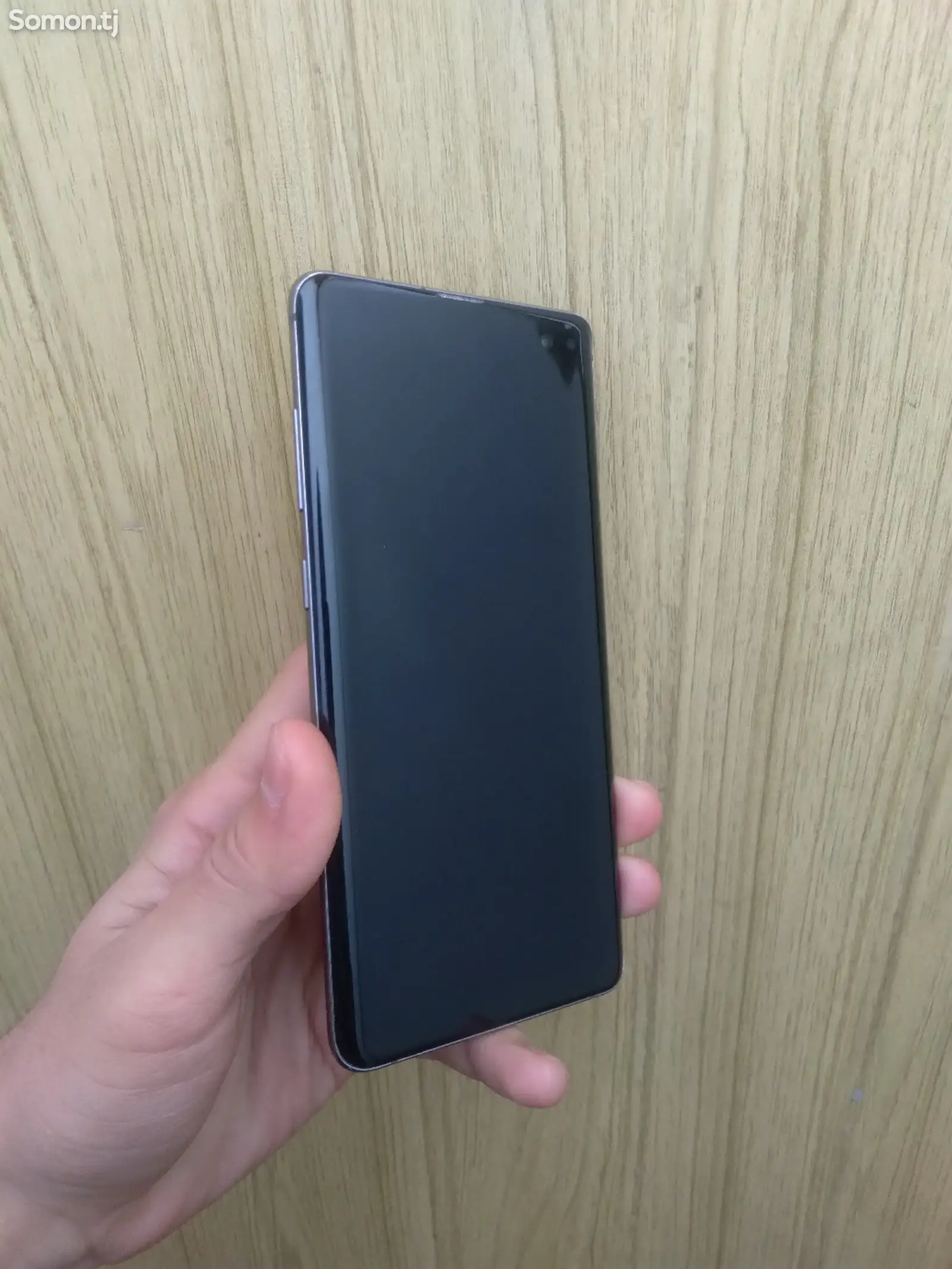 Samsung Galaxy S10+-1