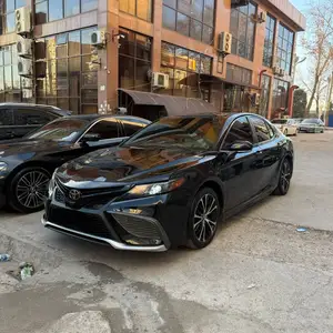 Toyota Camry, 2018