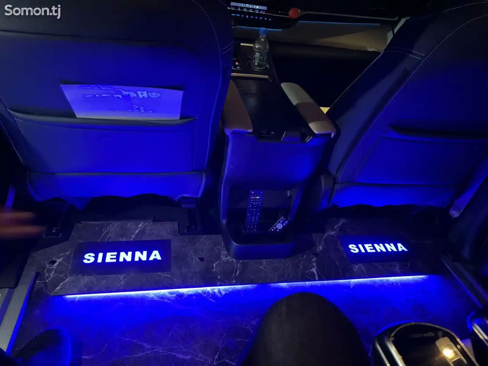 Toyota Sienna, 2024-10
